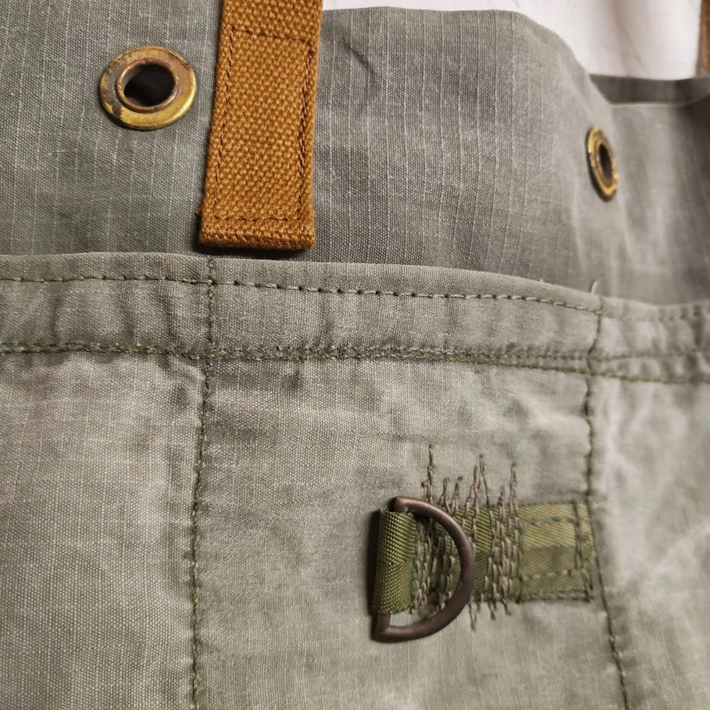 I've added new listings to my website 😁. A new collection of military canvas tote bags...hot off the sewing machine!! 
Thanks to @grace_crawford_wood for her help ...and Brian obviously 🐕.

#newstock #recycledtextiles #recycledcanvas