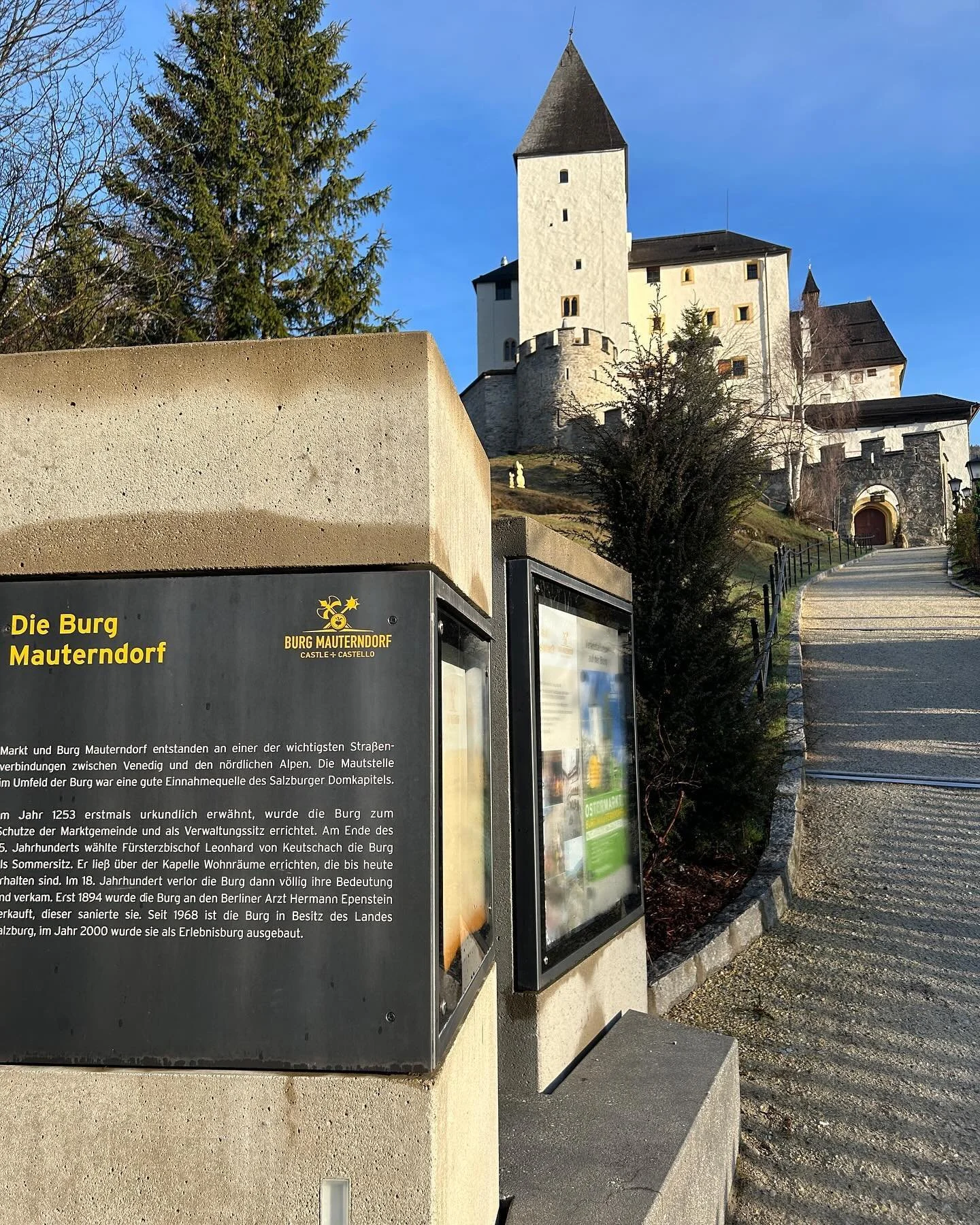 ❄️Trainingslager 2o24❄️
Bei herrlichem Sonnenschein trainierten die Alpinen am Katschberg. 
Morgen tragen wir das traditionelle Eltern-Kind-Rennen aus.
.
#scn1896 #skilager #bluebirdday