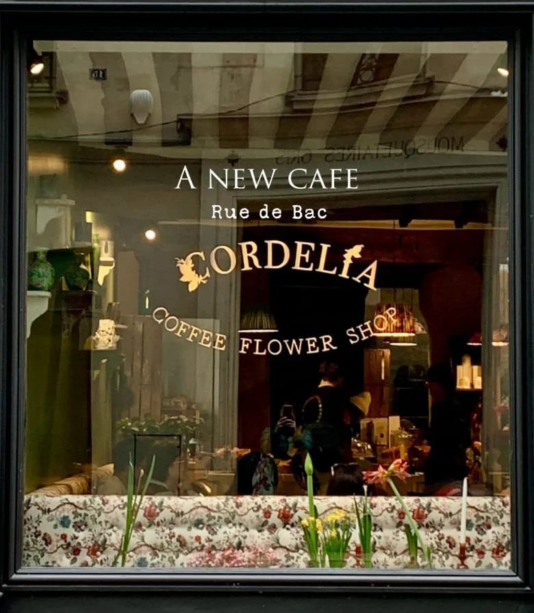 Vitrine du Cordélia Coffee Flower Shop, situé Rue de Bac.