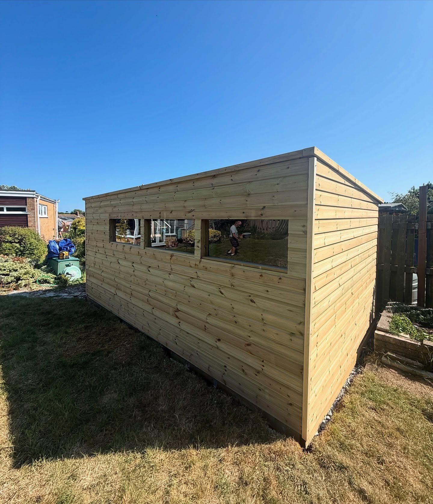 Our latest build. 18x10ft hand built workshop. 🪚
4 Perspex windows and double openings doors giving plenty of space and light we finished stud work with treated shiplap cladding and a felted sloped roof 👌🏼
All enquires please contact 07526994459