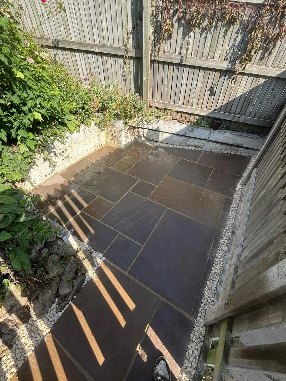 ☀️ Small but effective Patio transformation using Raj blend sandstone.
A great sun trap area restored from an overgrown space.
All enquires please get in touch on 07526994459 // brownshomeandgarden@mail.com