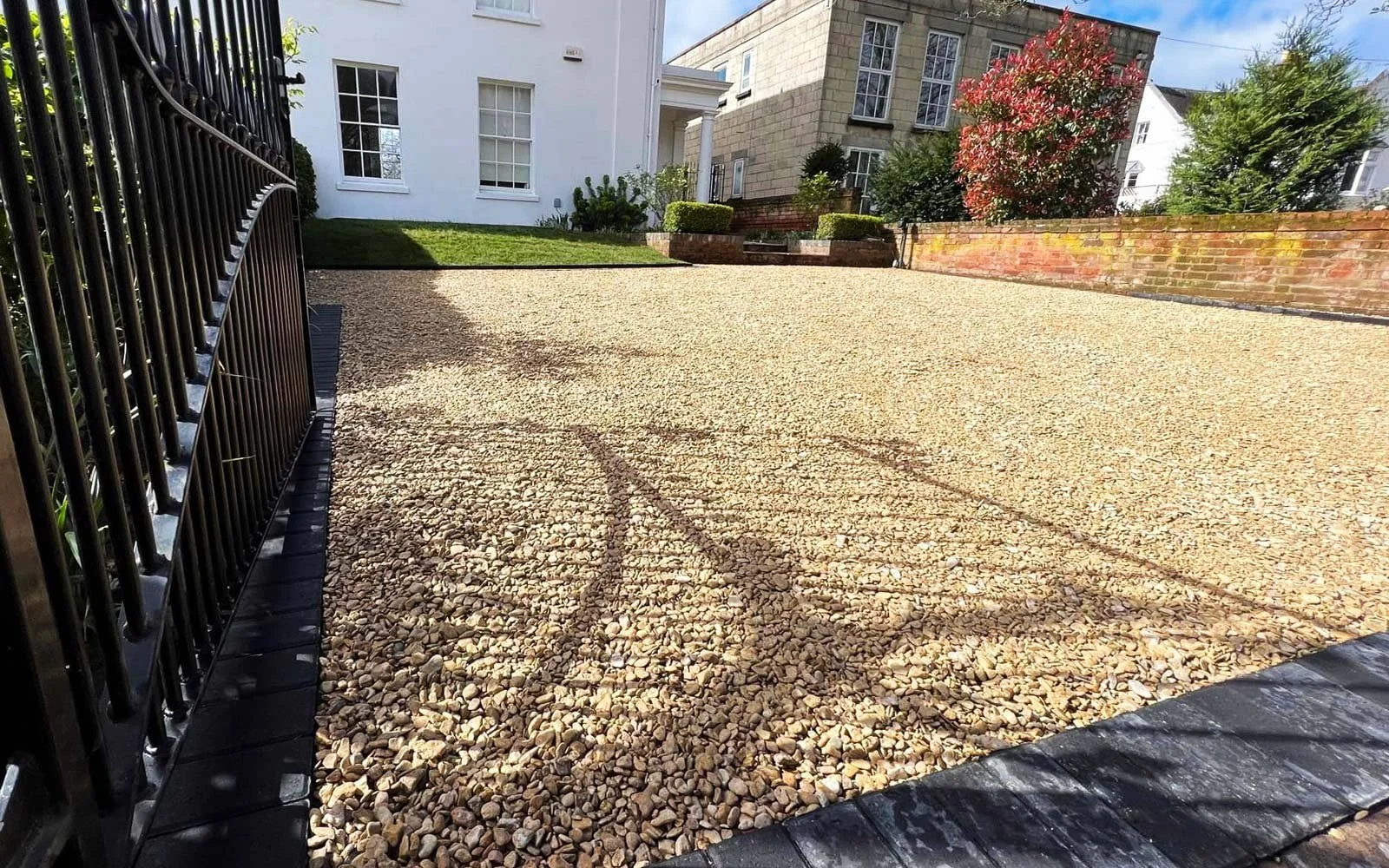 gravel-driveway-installation.jpg