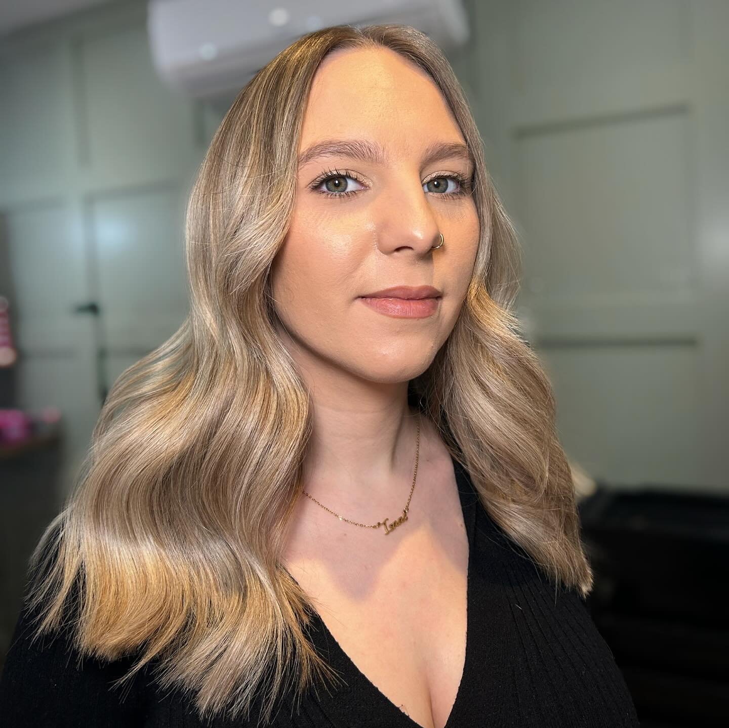 ✨ Balayage Transformation ✨

0 BTS of this one, as it was Christmas week and my head didn&rsquo;t know where I was at this point&hellip;😅😂

Little balayage refresh this babe ⭐️. She hadn&rsquo;t been to see me in 4 months, and although her balayage