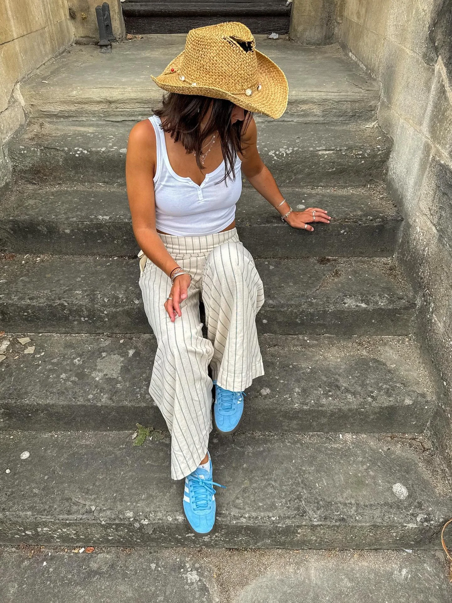 the sunny weather only means one thing&hellip; beany linens 🩵🩵 

buy your stripes now on our website
