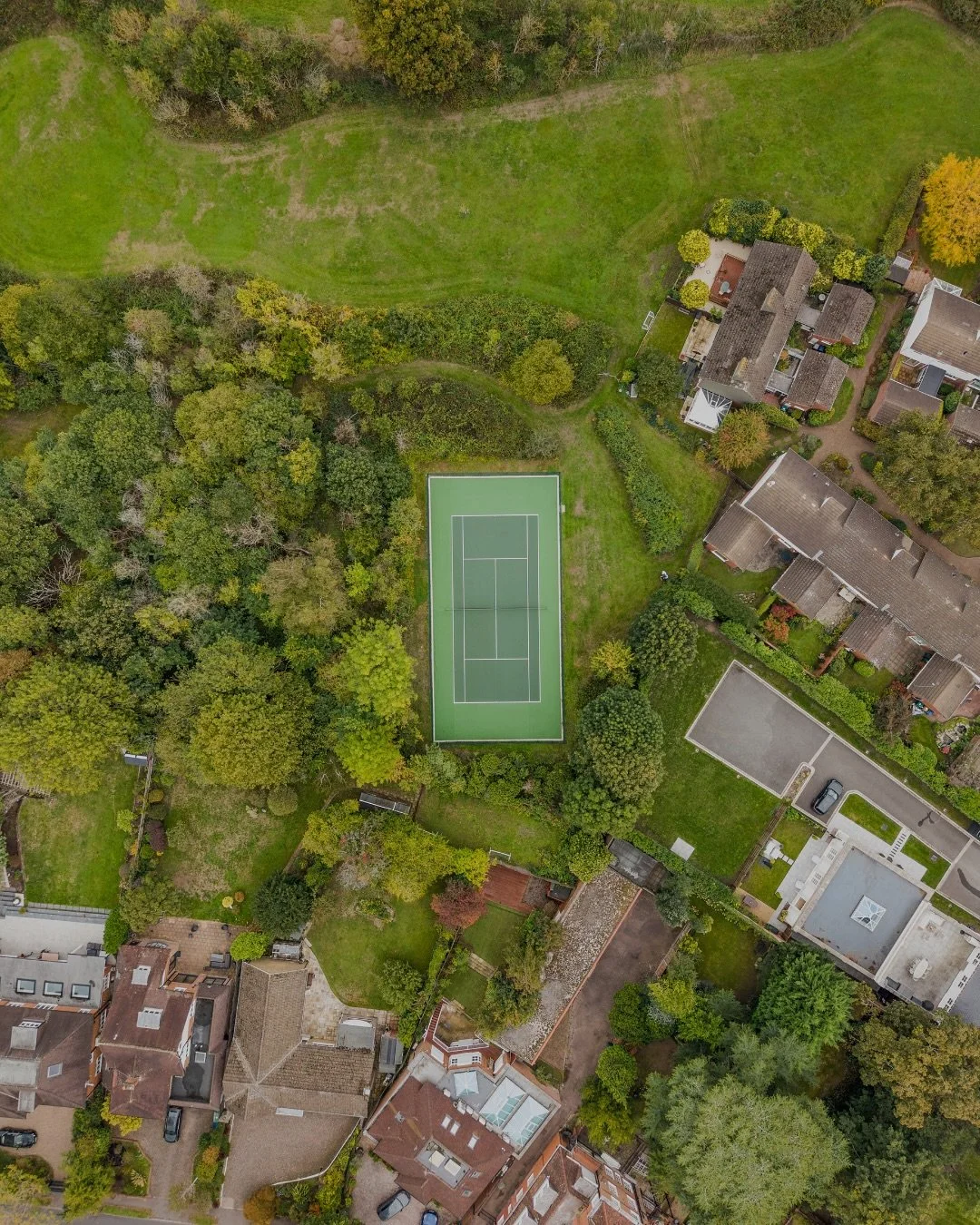 Yes, this tennis court comes with the home, but you will have to share it with your neighbours in this private estate in Totteridge 🎾

If you want more information or to arrange a viewing, DM or comment below. 

Offers over &pound;1,000,000

#forsal