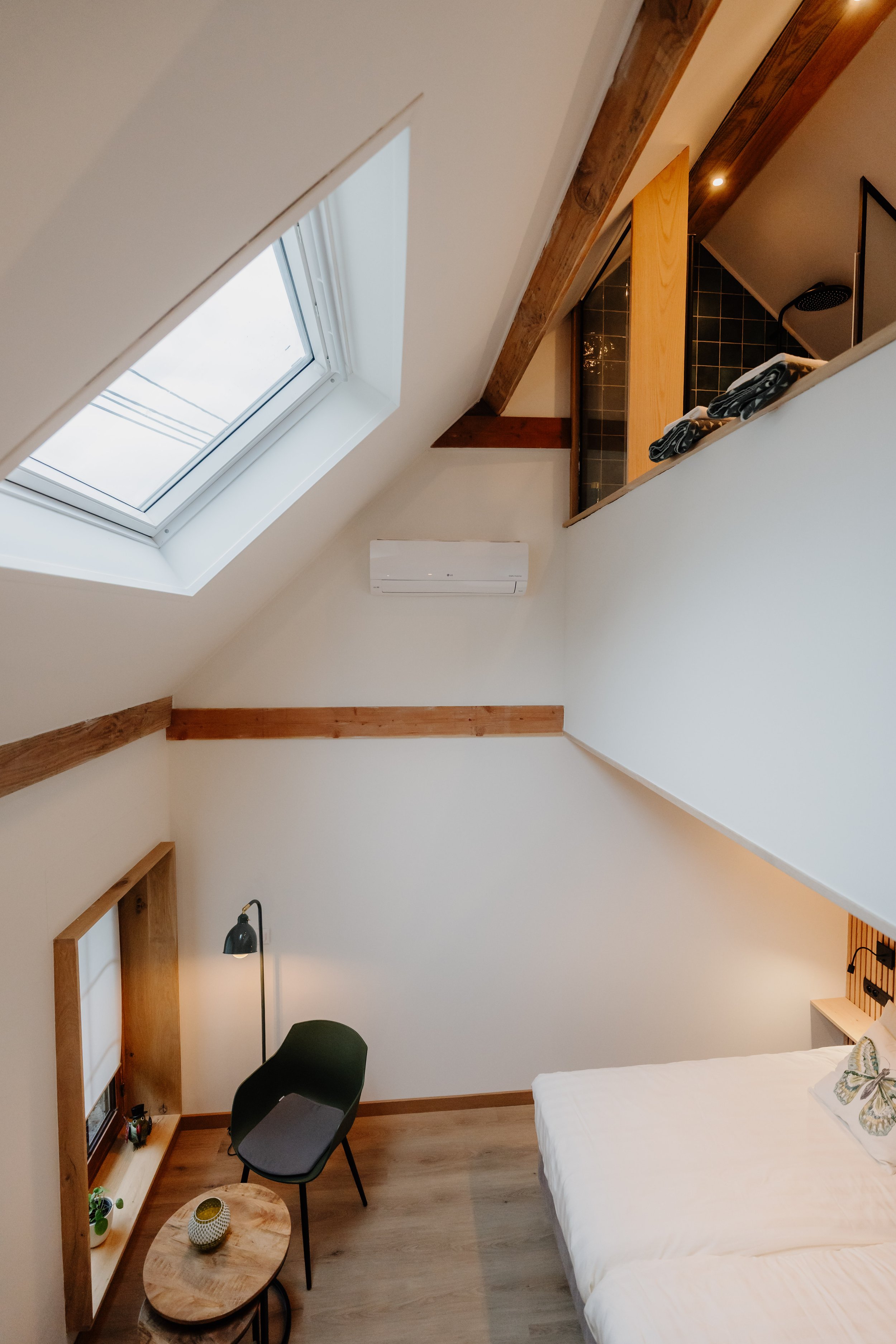 Aiolos merk jet b&b.jpg