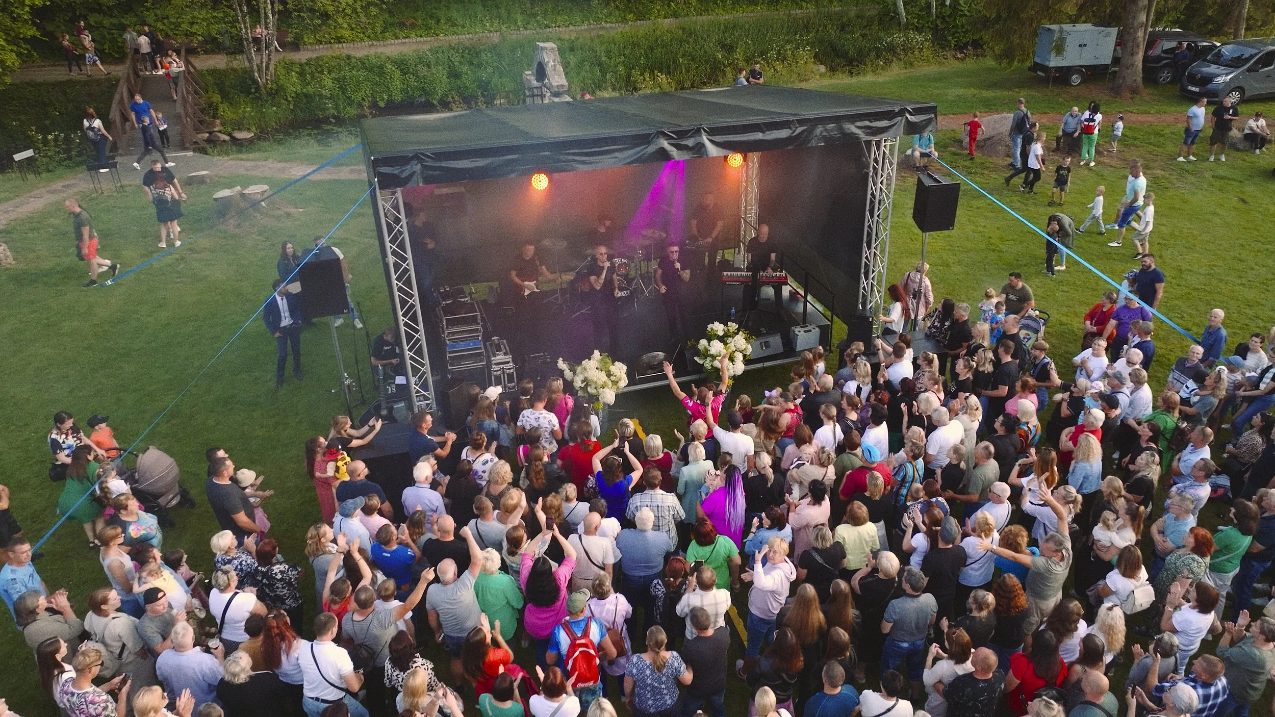 drono nuotrauka iš Mosėdžio vidurvasario šventės 'ant akmenų - tarp akmenų'