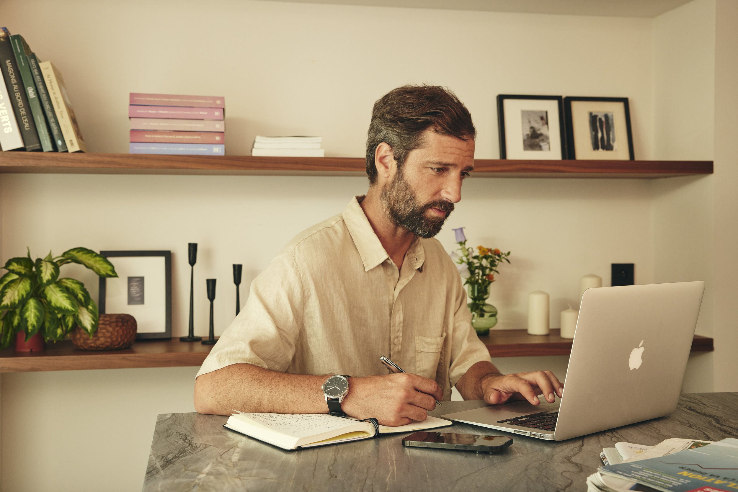 WITHINGS_SCANWATCH2_LIGHT_LIFESTYLE_JULIEN_REMOTE_WORK_304.jpg