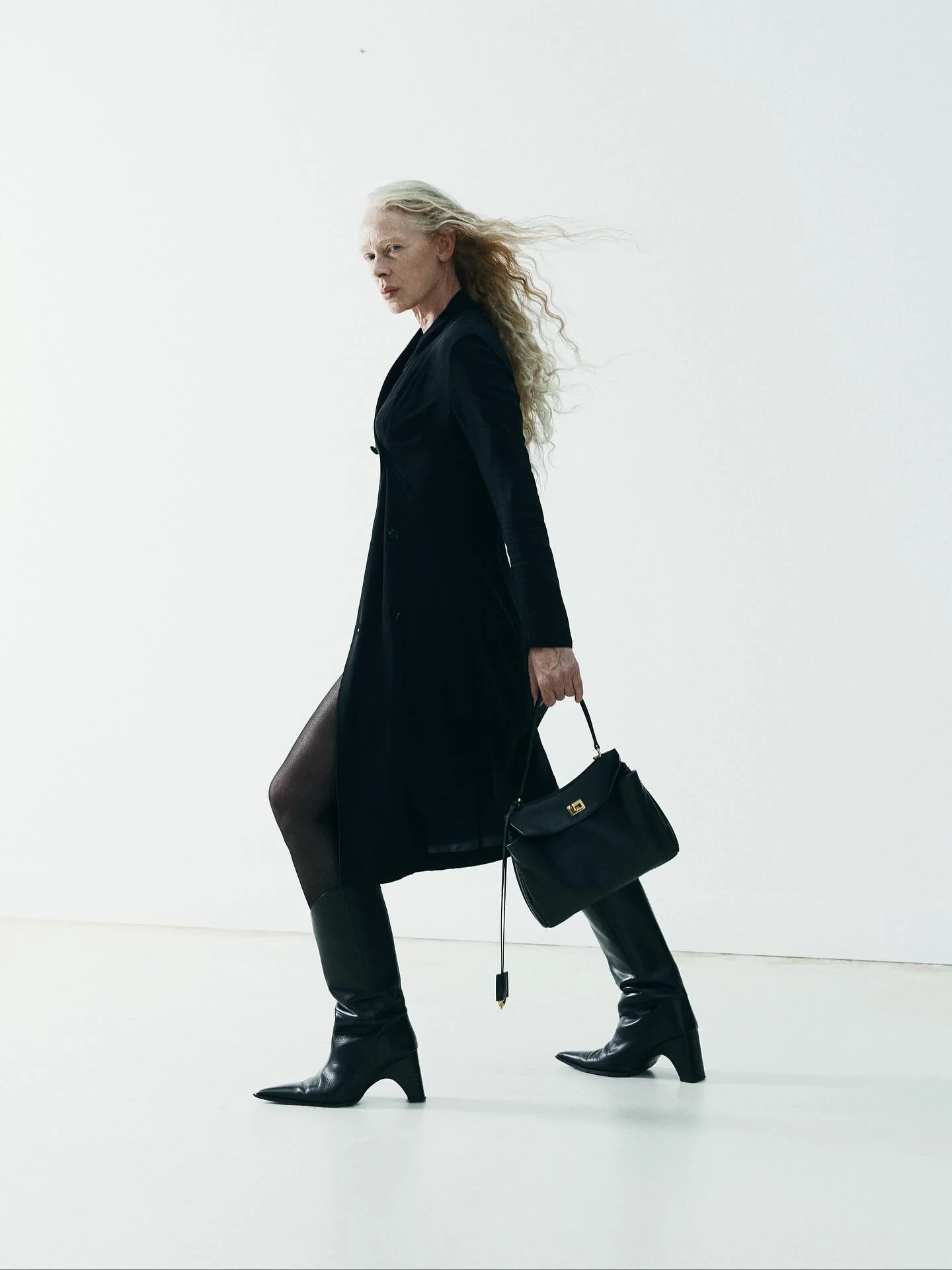 More&hellip; studio archives 
@mariannevanversendaal @parker.mgmt by @chiara_steemans 
Styling @volha.reu @enso.vintage @jannaherdtracht 

#studioarchive #daylightstudio #daglichtstudio #creativestudio