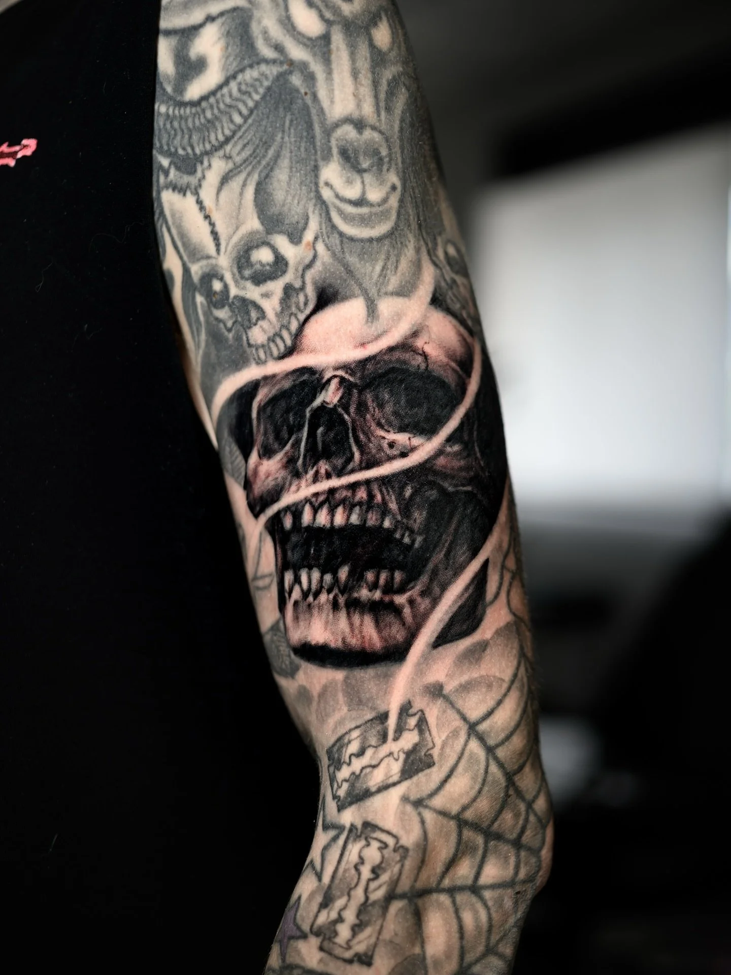 Non sempre coprire &egrave; la sola scelta
Una nuova vita ad un vecchio tatuaggio, una delle cose che pi&ugrave; mi diverte fare in questo lavoro 
📌 Swipe per il prima/dopo

#TattooRestyling #CoverUpTattoo #TattooFix #TattooBeforeAndAfter #TattooRes