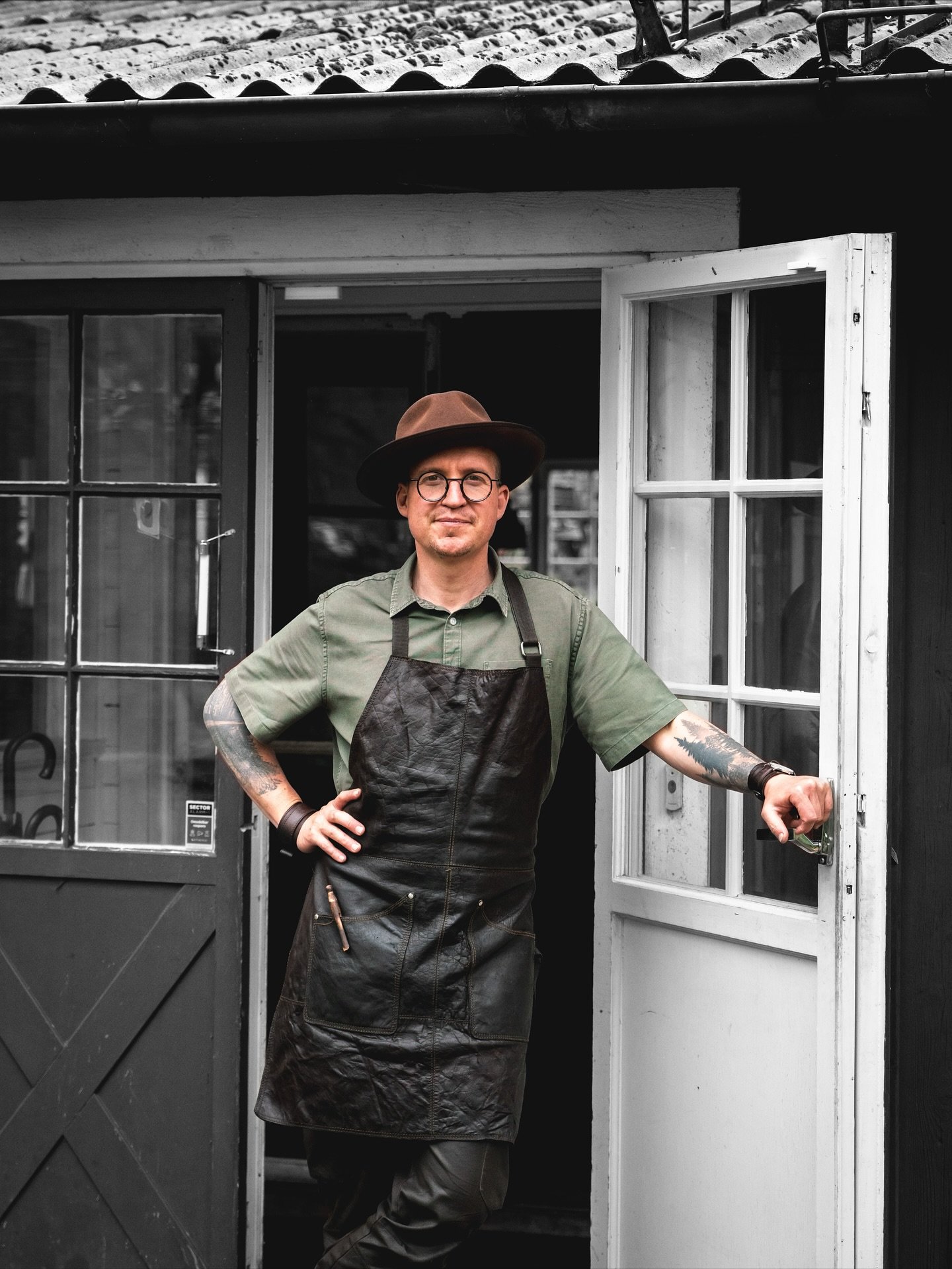 𝙺𝙽𝚈𝚂𝚃𝙰𝙵𝙾𝚁𝚂𝙴𝙽 𝚇 𝙵𝚁&Ouml;

Join us for dinner on December 22nd and meet @nicolaitram from @knystaforsen! He will bring his signature dishes all the way from Halland and create a four-hands dinner together with @charliemccorgray for one e