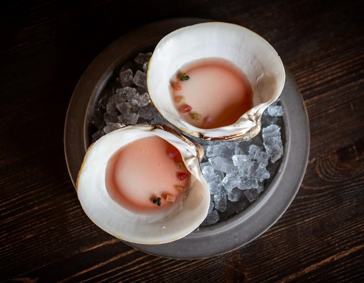 Cream of mahogny clam from Norway, a jelly of fermented plum &amp; pickles from the summer.
.
.
.
📸 @distracted.media