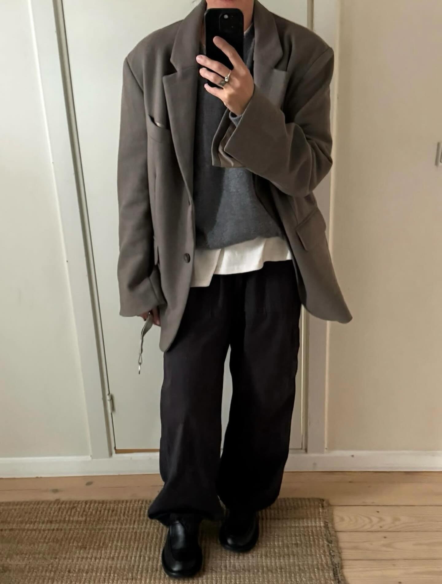 Absolutely love this look! Lou in our Alberte Blazer, looking so cool🎀