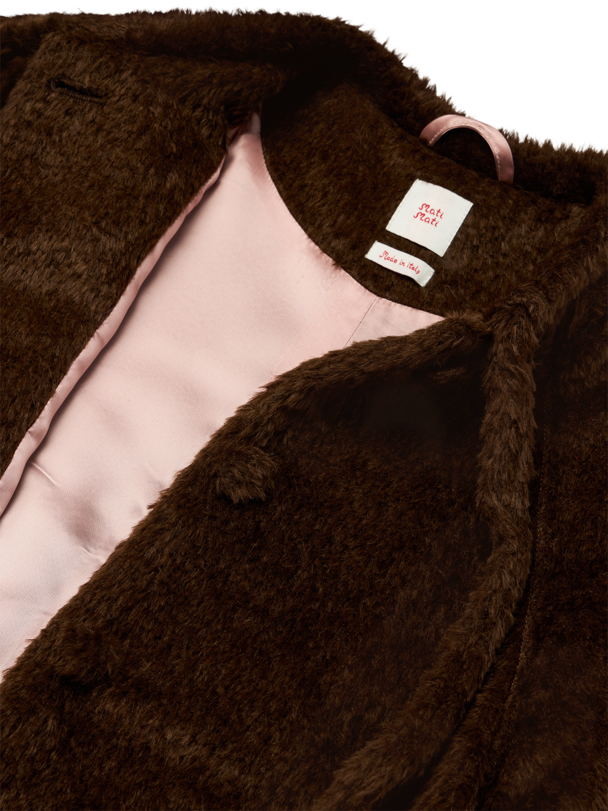 MARIE_JACKET_BROWN_DETAIL.png