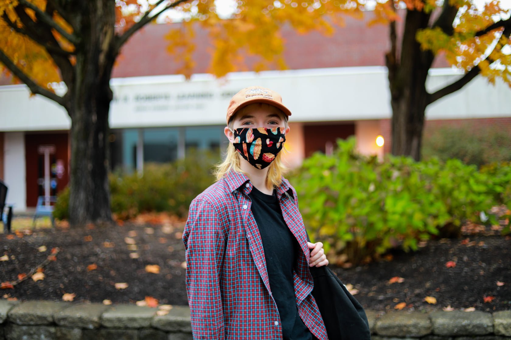 Student Mask 1 UMF.jpg