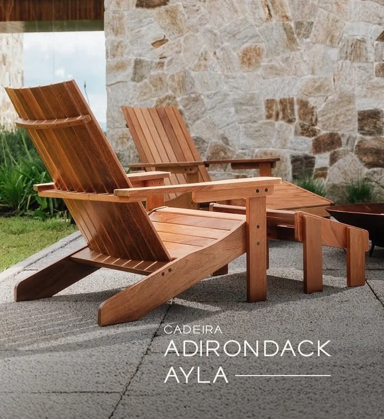 Cadeira Adirondack Ayla, &eacute; a uni&atilde;o perfeita entre conforto, estilo e resist&ecirc;ncia. Produzida em madeira Cumaru, conhecida pela durabilidade e beleza natural, ela traz sofistica&ccedil;&atilde;o para ambientes internos e externos.
C
