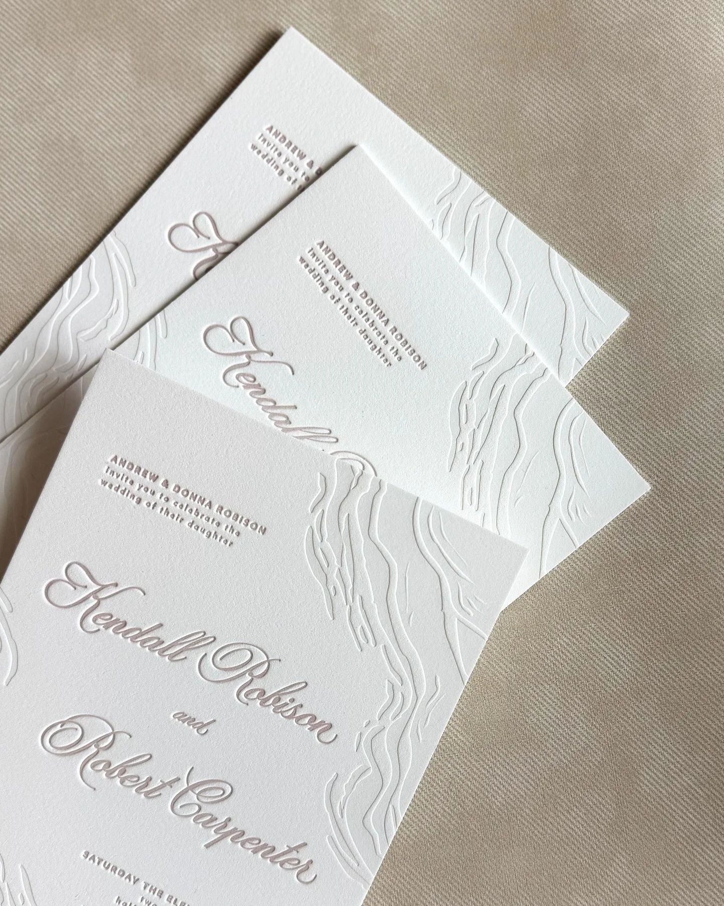 Tonal, (almost) blind letterpress, deboss&hellip; whatever you want to call it, it&rsquo;s absolute perfection for this rugged, coastal-inspired invite for K &amp; R 🤍

@coastalcoordinates 

Tags:
letterpress, custom wedding invitations, luxury wedd