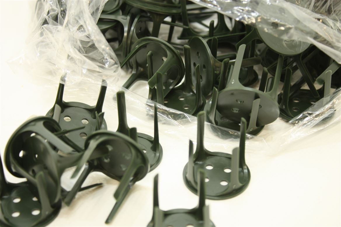 Plastic Pinholders Green - Pack of 5