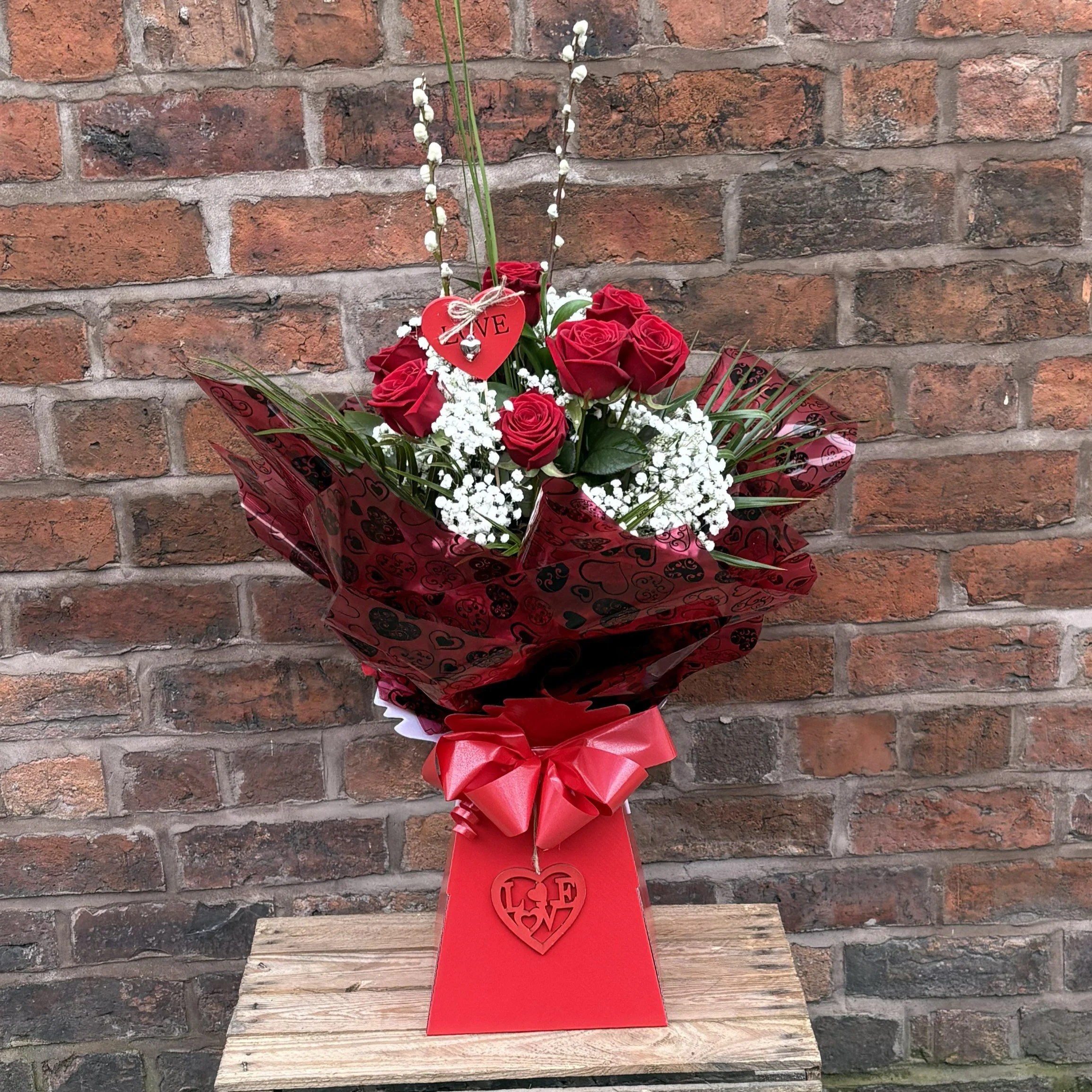 Aqua Pack - Valentine's 12 Long Stem Red Roses
