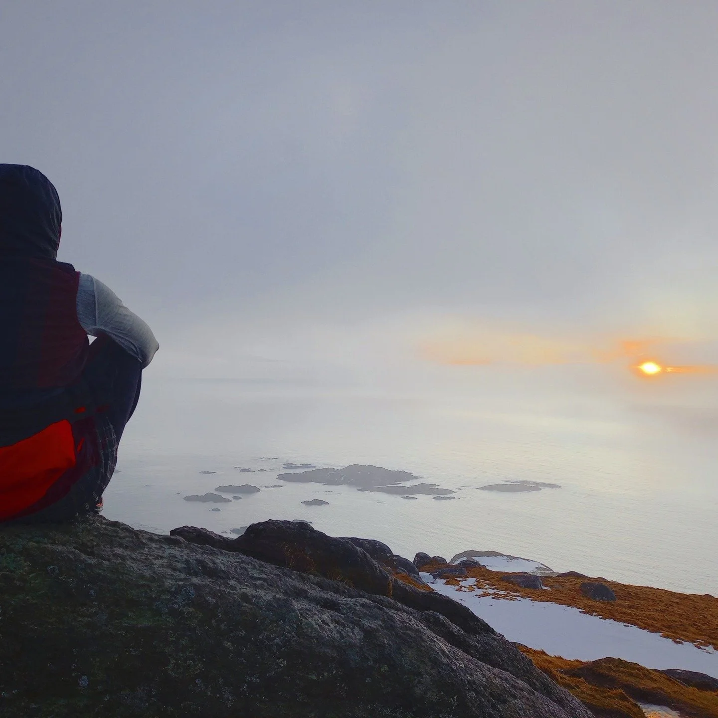 This was January 14th, the first time I saw a big chunk of the sun this year and my first time ever seeing polar stratospheric clouds. 

The last 6 weeks have been fascinating, experiencing so many different faces of polar night and polar morning. Ro