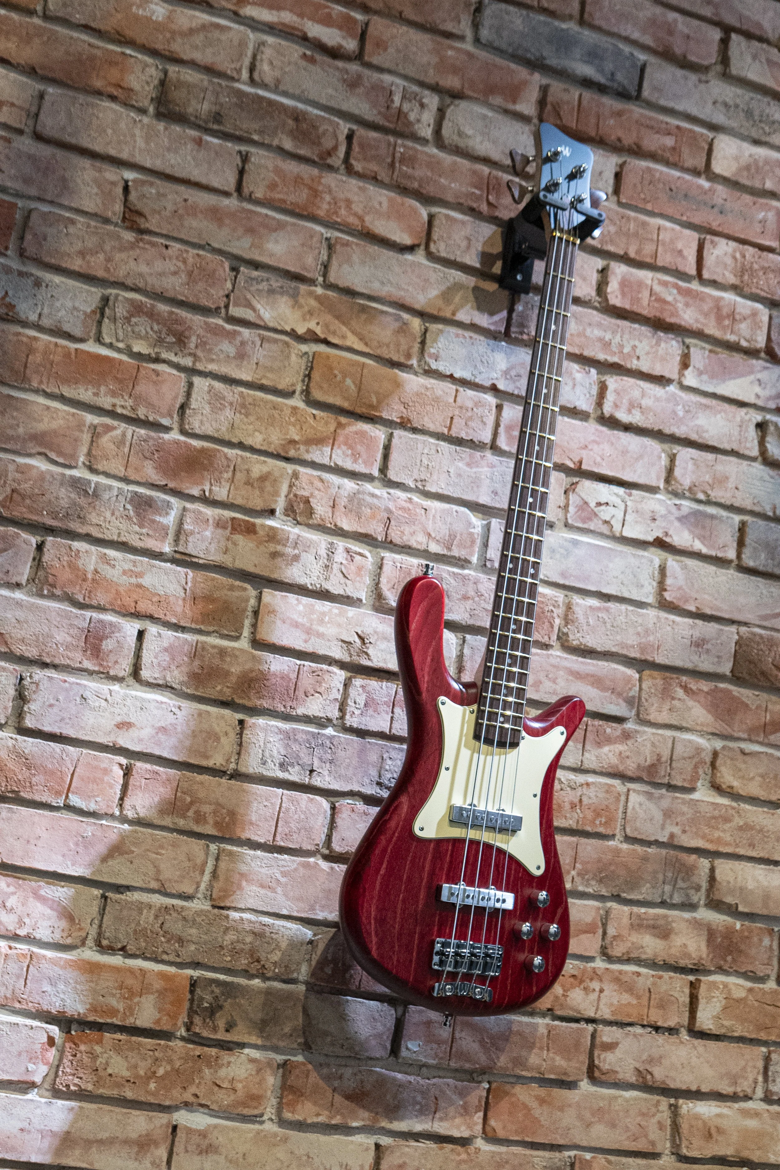 Warwick Masterbuilt Streamer CV, 4-String - Burgundy Red Transparent Satin D164193-25_DSC2711-small.jpg