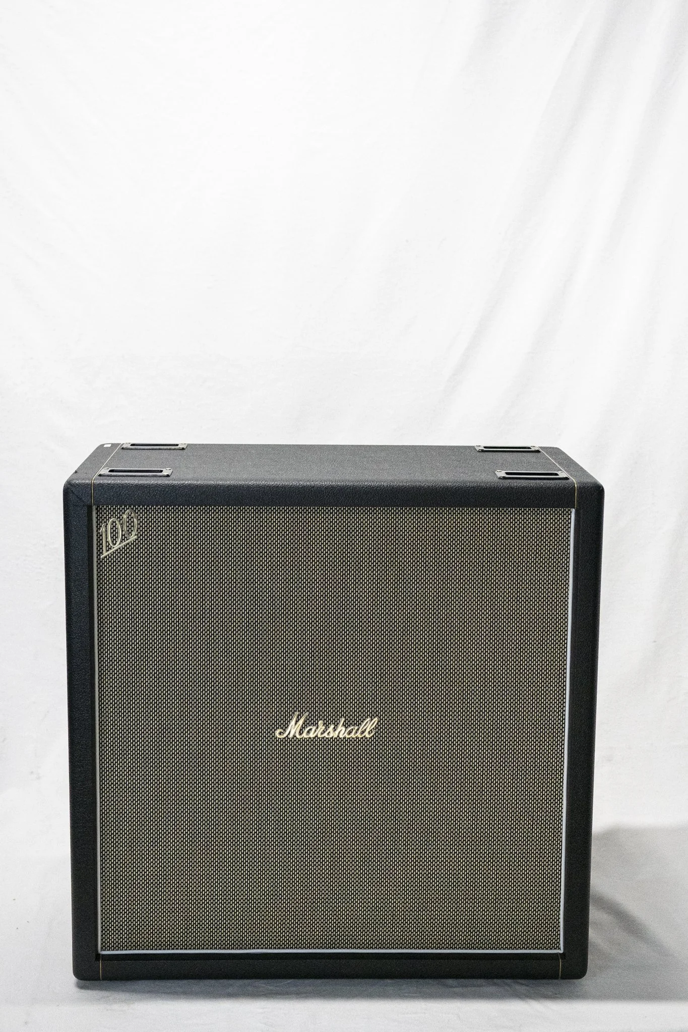 10 Marshall Model 1960 BHW M-2022-18-0000-02_DSC6383.jpg