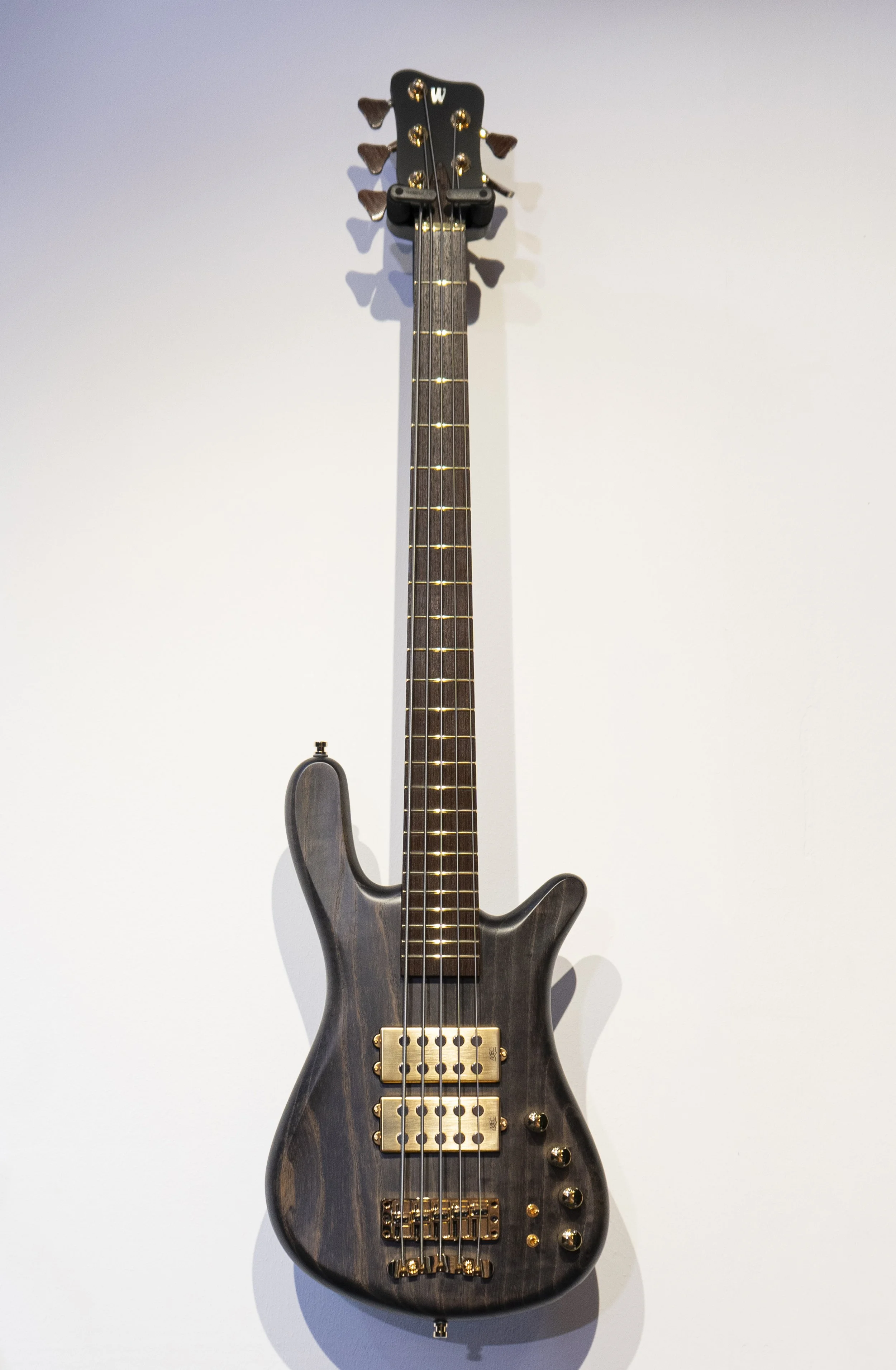 [26] Warwick Masterbuilt Streamer $$, 5-String - Nirvana Black Transparent Satin, Gold Hardware