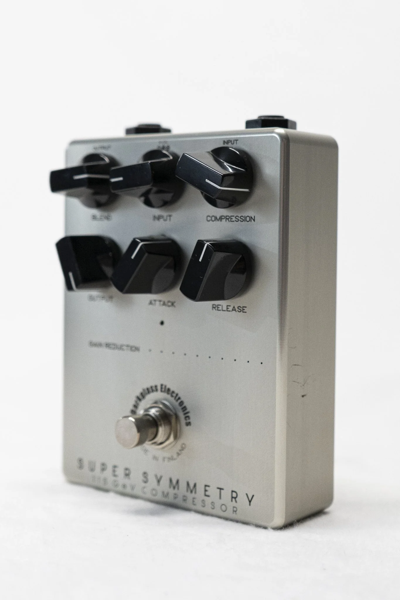 [50] Darkglass Electronics Super Symmetry SV94L0147