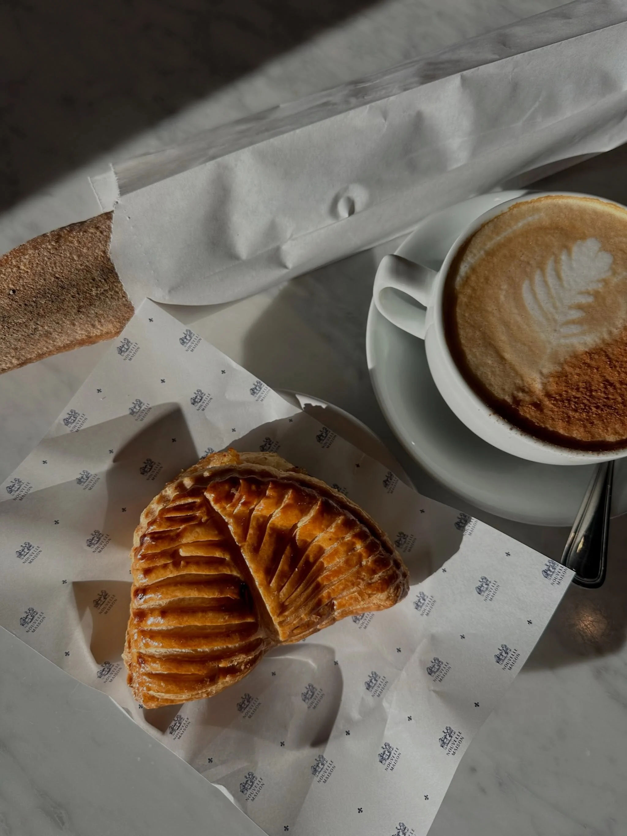 Pumpkin spice season is officially here. ☕🍂

Come in and try ours. Best enjoyed with a pastry and nowhere to be.

#pumpkinspicelatt&eacute; #pumpkinspiceseason #pumpkinspiceeverything #bostoncafe #bostoncoffee