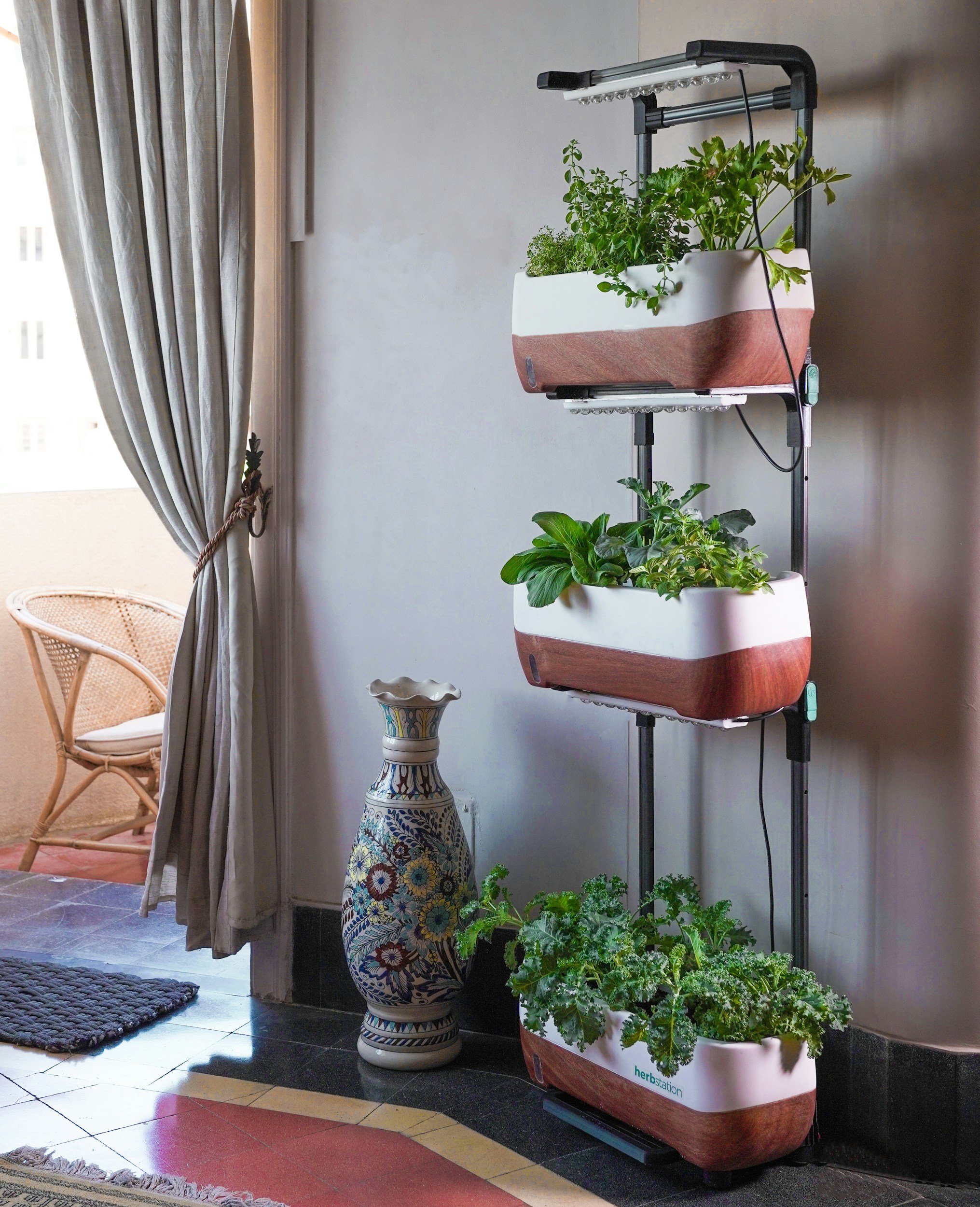 indoor gardens with hydroponics