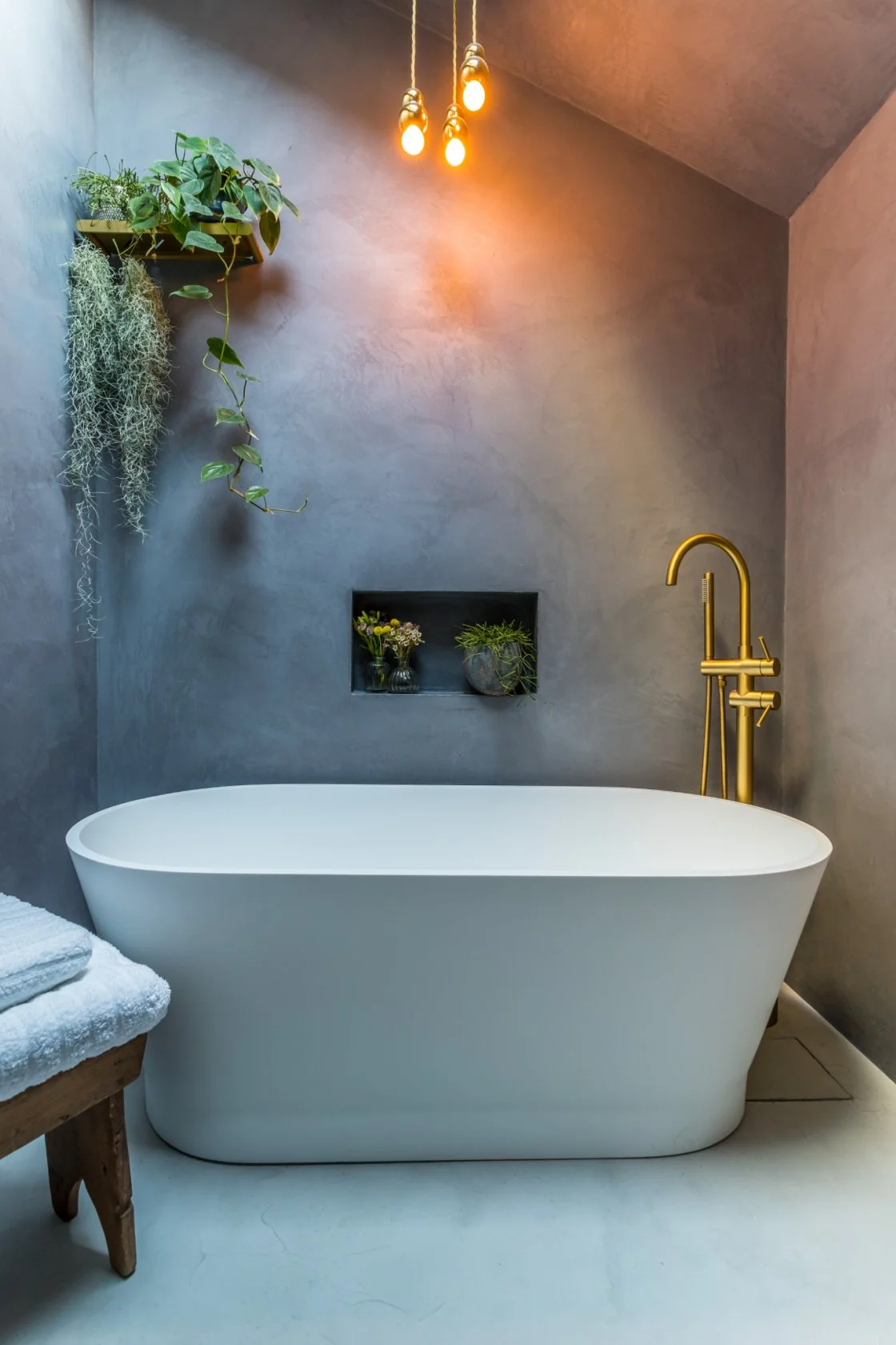 Decorbuddi_Tadelakt_Bathroom_Lorraine_Sakharet_11.jpg
