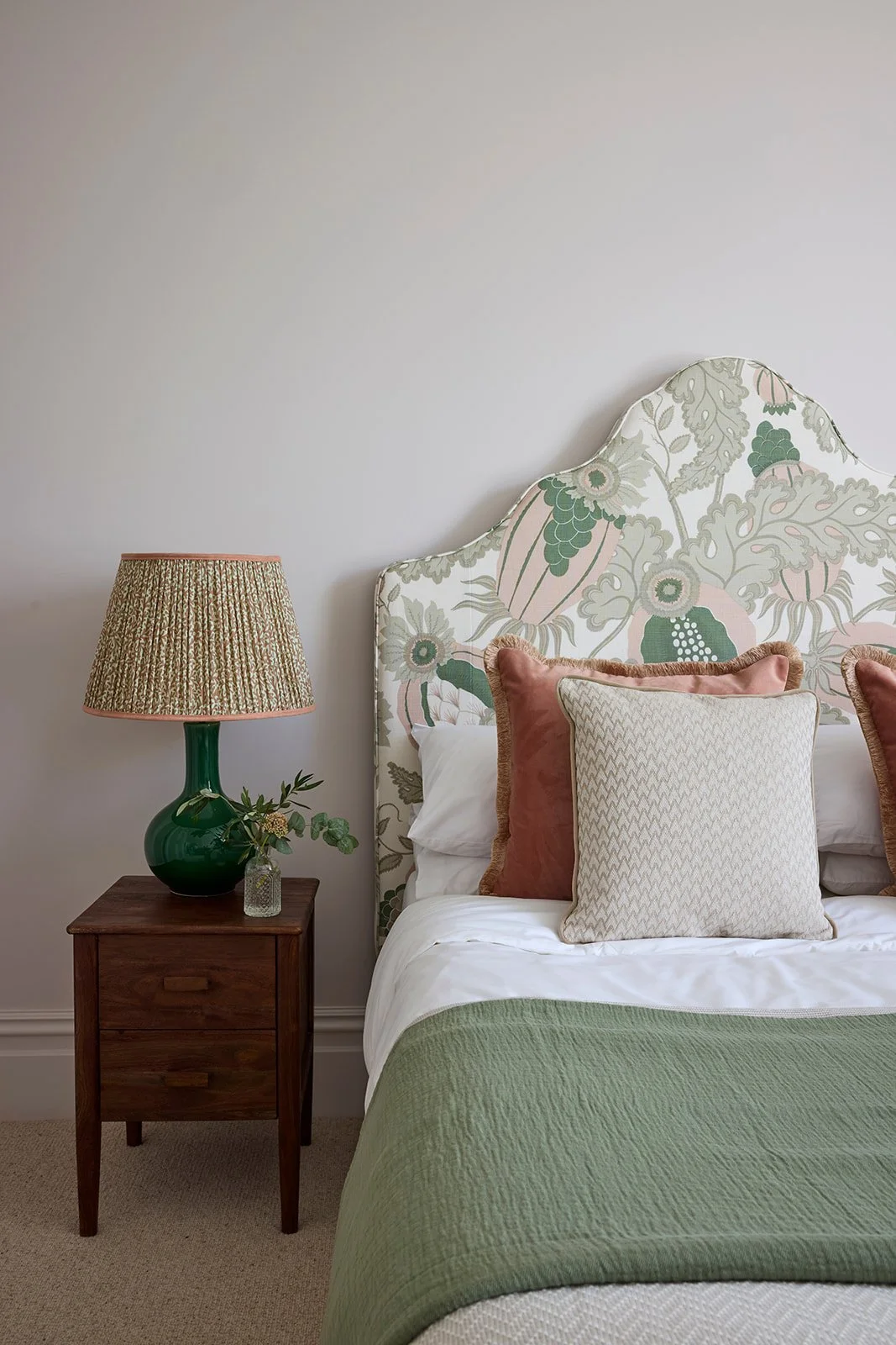 Decorbuddi_Interior_Designer_Sophie_Wells_Wimbledon_Renovation_Project_Bedroom_18.jpg