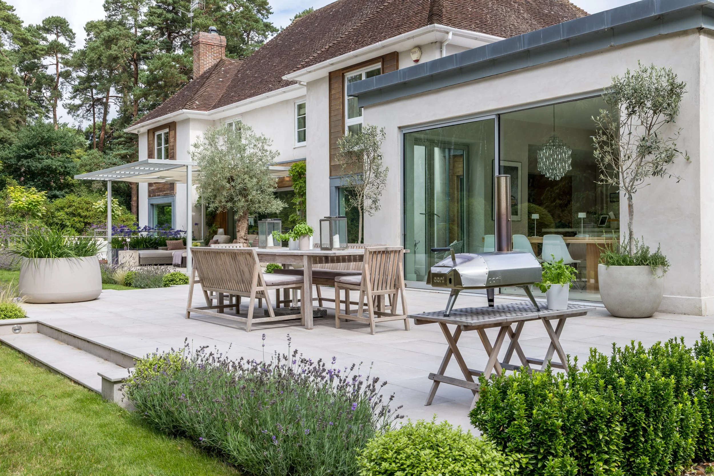 Interior Designers and Contractors: Why Working Together Matters ...