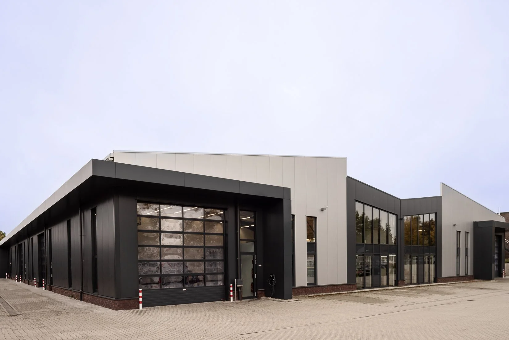 B+B Architekten GmbH : Jerome Gerull - 12 - Syke - Halle Centerparrts-60.jpg