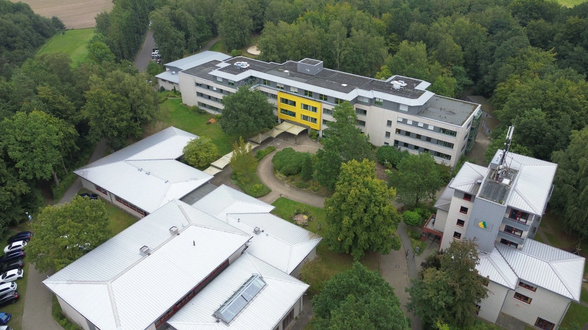1. Clemens-August-Stift Fachklinik Neuenkirchen-Vörden B+B Architekten Luftbild.JPG