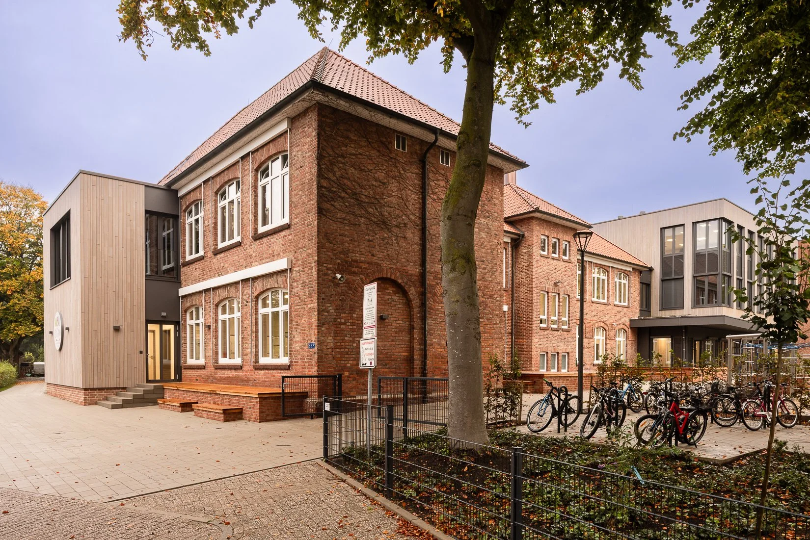 B+B Architekten GmbH : Jerome Gerull - 3 - Marienschule Oythe-1414.jpg