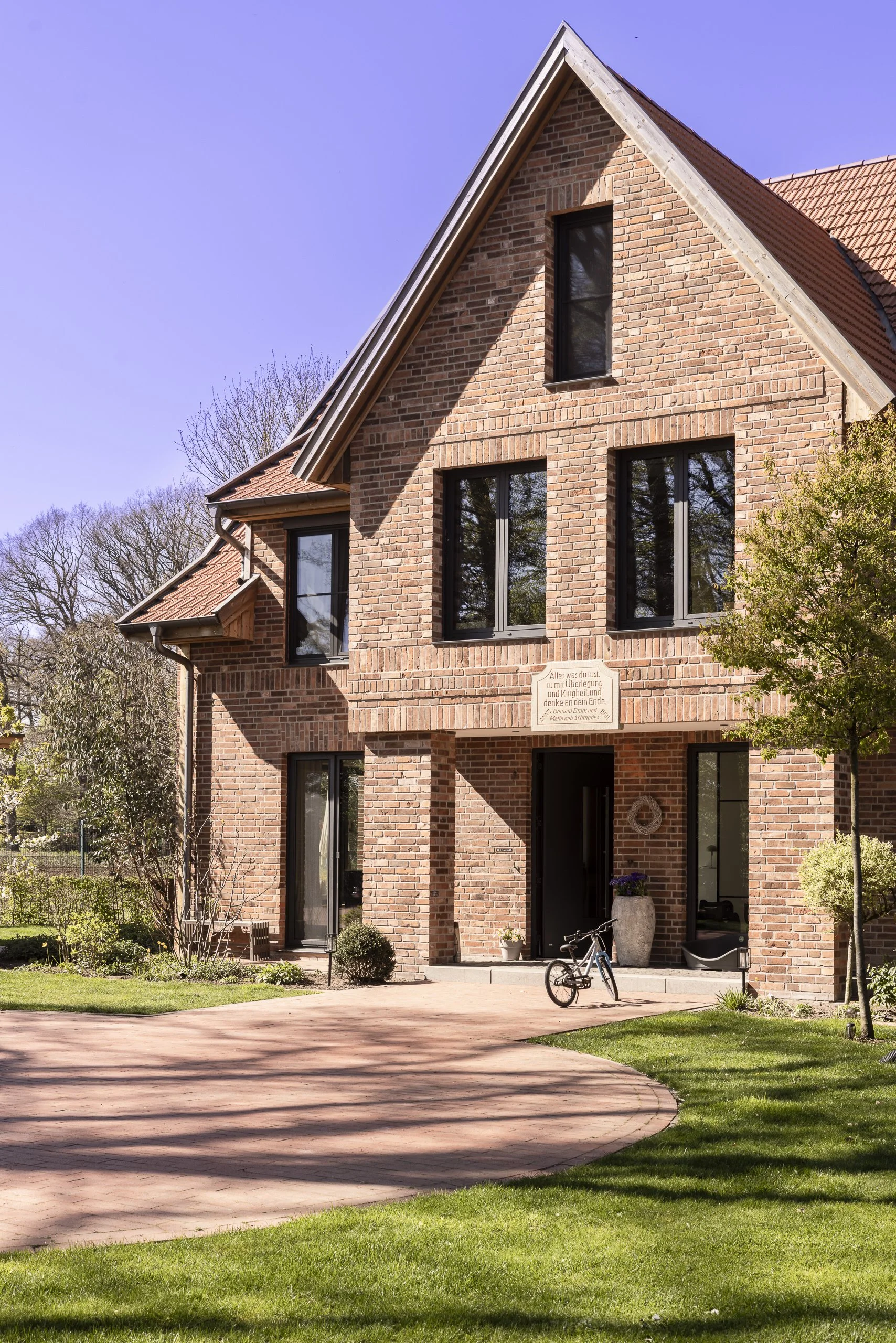 B+B Architekten GmbH : Jerome Gerull - Resthof_VEC-web-2.jpg