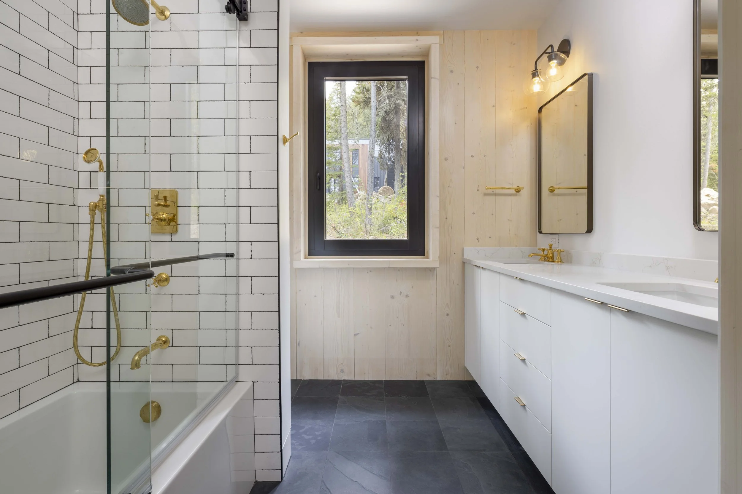 web bathroom-1.jpg