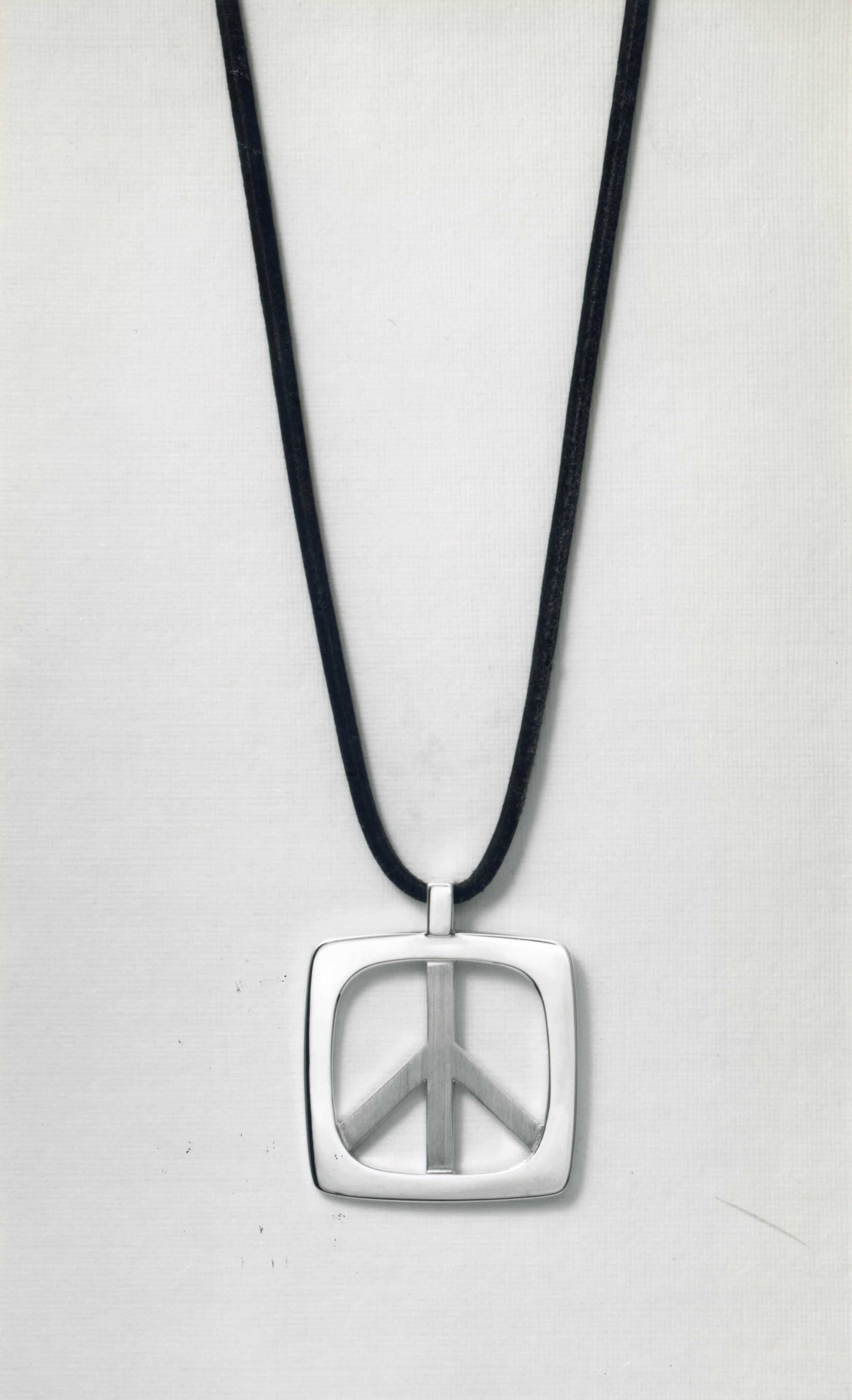 Silver 'De la paix' pendant, design created in 1970, dinh van
