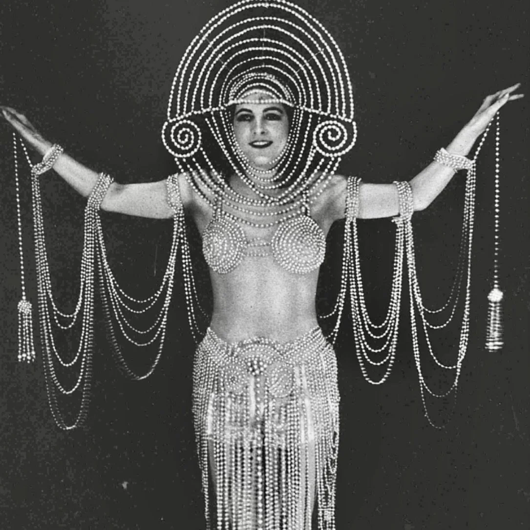 #casualfriday by Jane Myro in her Paul Poiret stage costume for her show &lsquo;Avec le sourire&rsquo; at the Casino de Paris in 1921. What you don&rsquo;t see is the fact that the pearls were luminescent, thanks to a chemical process. After some str
