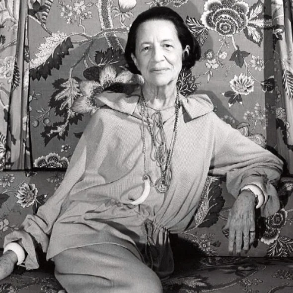 #mondaymood - Some people wear jewels. Some ARE the jewels. Diana Vreeland energy, jewellery as an extension of personality, not an accessory. The jewel is not decoration. It is identity. It is presence. It is visual language. What if instead of &lsq