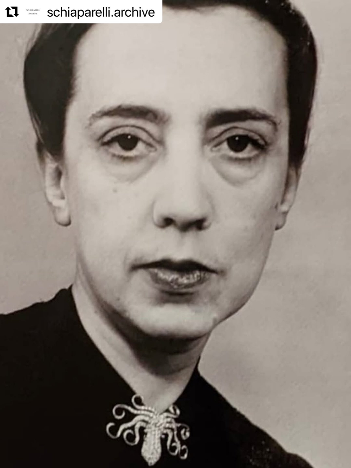 #casualfriday by the uber elegant and talented Elsa Schiaparelli. Is there something as an Octopus Friday?? #jewels #jewellery #jewelry #brooch #octopus #schiaparelli #octopusfriday @schiaparelli.archive