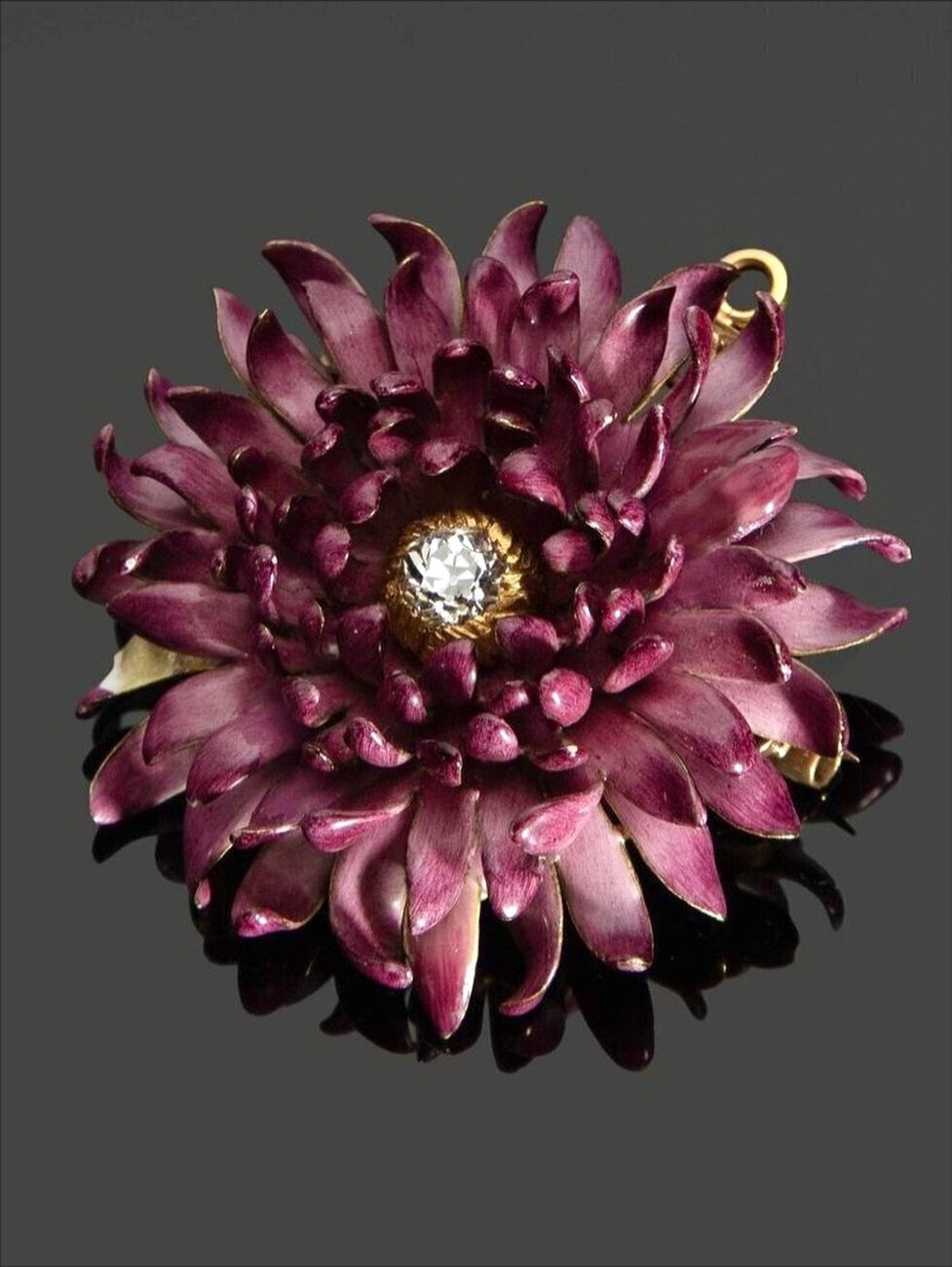 An enameled dahlia flower brooch/pendant by Tiffany &amp; Co. for the #mondaymood. Just to show Tiffany did not only make beautiful orchids!! To come up for sale on December 3rd at @villanfraypommery_auction #jewels #jewellery #jewelry #brooch #penda