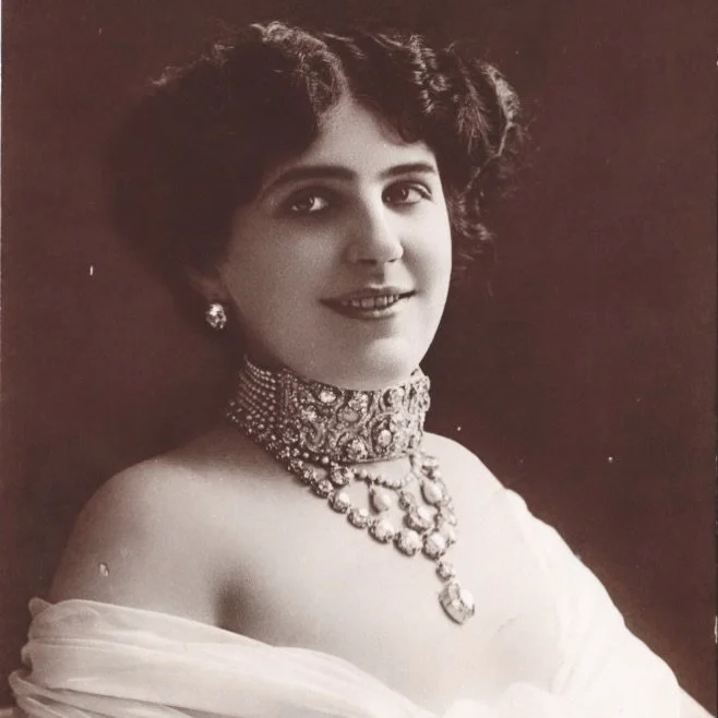 #casualfriday by ballet dancer Natacha Trouhanova wearing the trifecta of necklaces from the Belle &Eacute;poque period: a choker, a pearl necklace with pendants and a diamond rivi&egrave;re with a huge diamond pendant for extra bonus. All of this ph