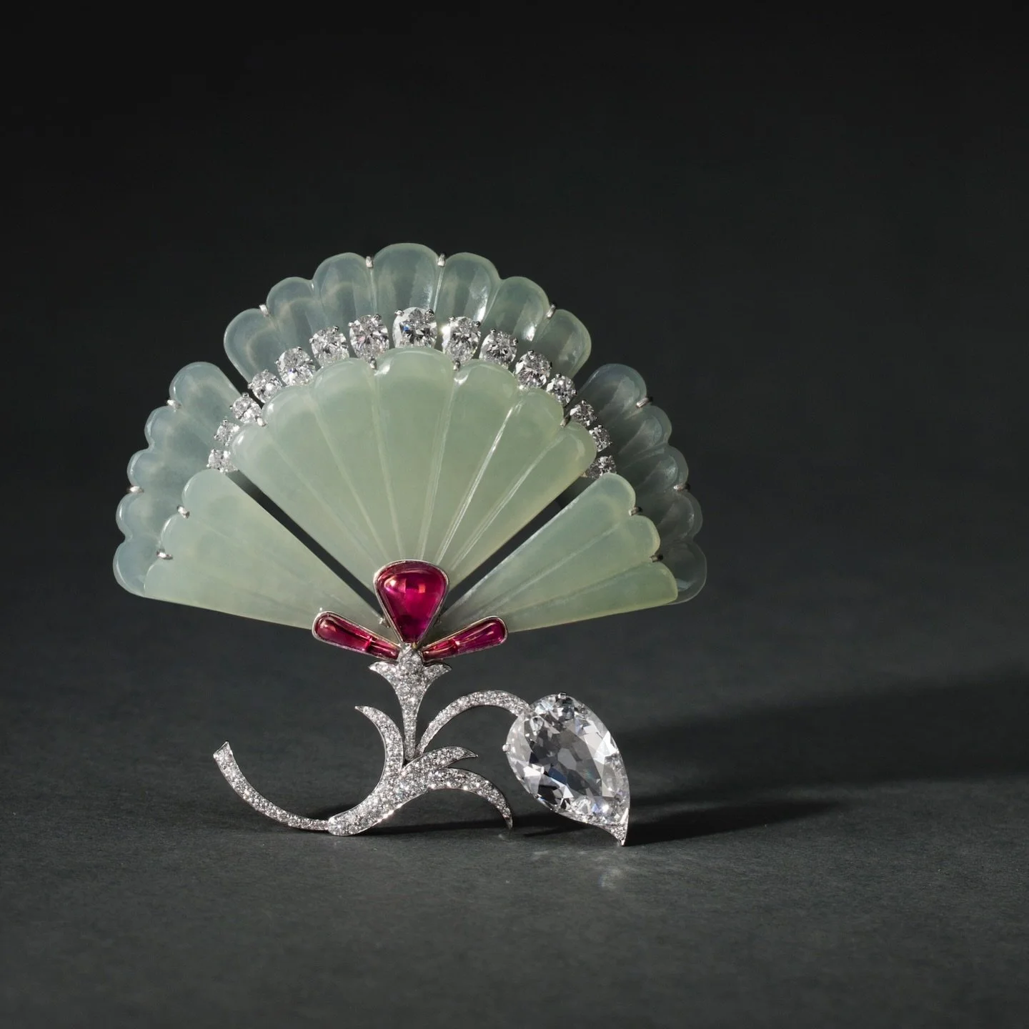 Keeping up with my made-up tradition of starting each year with a jewel by BHAGAT because, you know, beauty, beauty and beauty&hellip; Wishing love and light to all of you beautiful jewellery gang. And tons of fabulous jewels too!! On to 2026, new pr