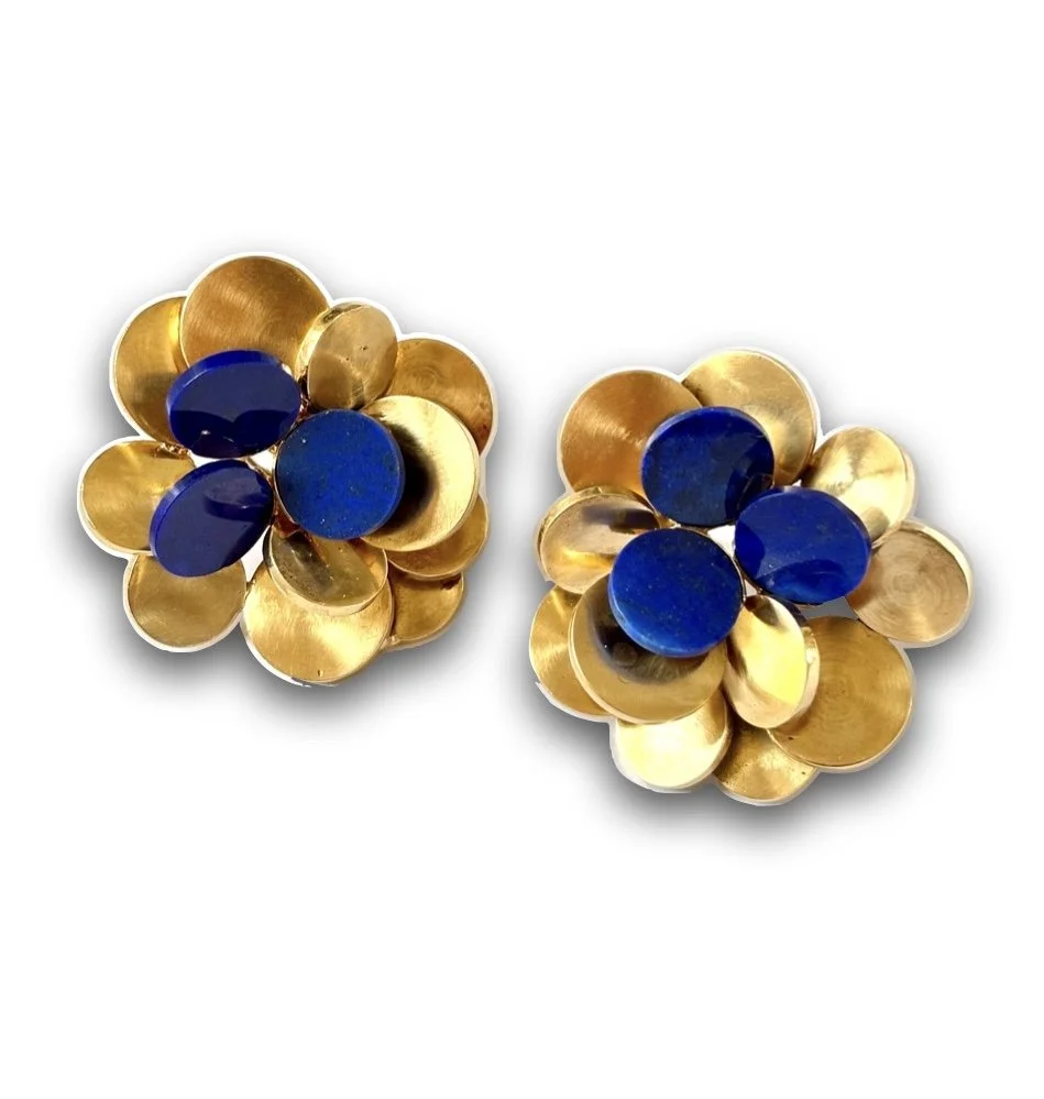 Lapis lazuli and gold ear clips, by Chaumet