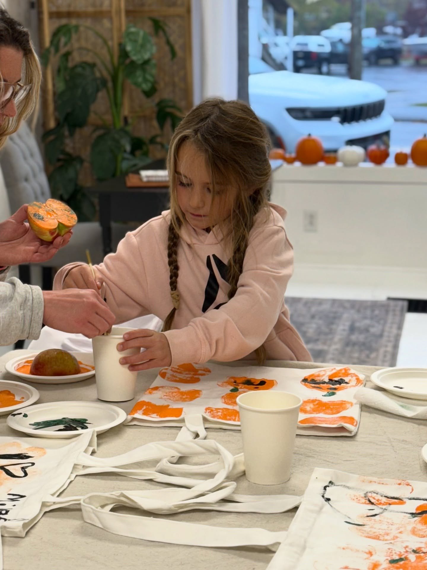 DIY Trick-or-Treat Bag Fun at Catalyst!

Today&rsquo;s Pumpkin Print DIY Bag Workshop was the perfect way to brighten up a rainy Thursday. The kids were so creative, and every single bag turned out completely unique and full of personality. We had Ha