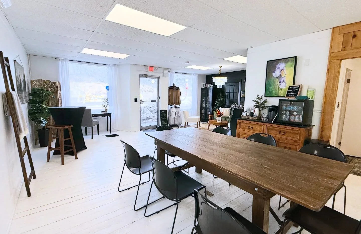 When you support a small business at Catalyst, it doesn&rsquo;t stop with one business.

You attend an event hosted by one local business.
You discover several more while you&rsquo;re here.
You connect with the people sitting next to you.
You shop lo