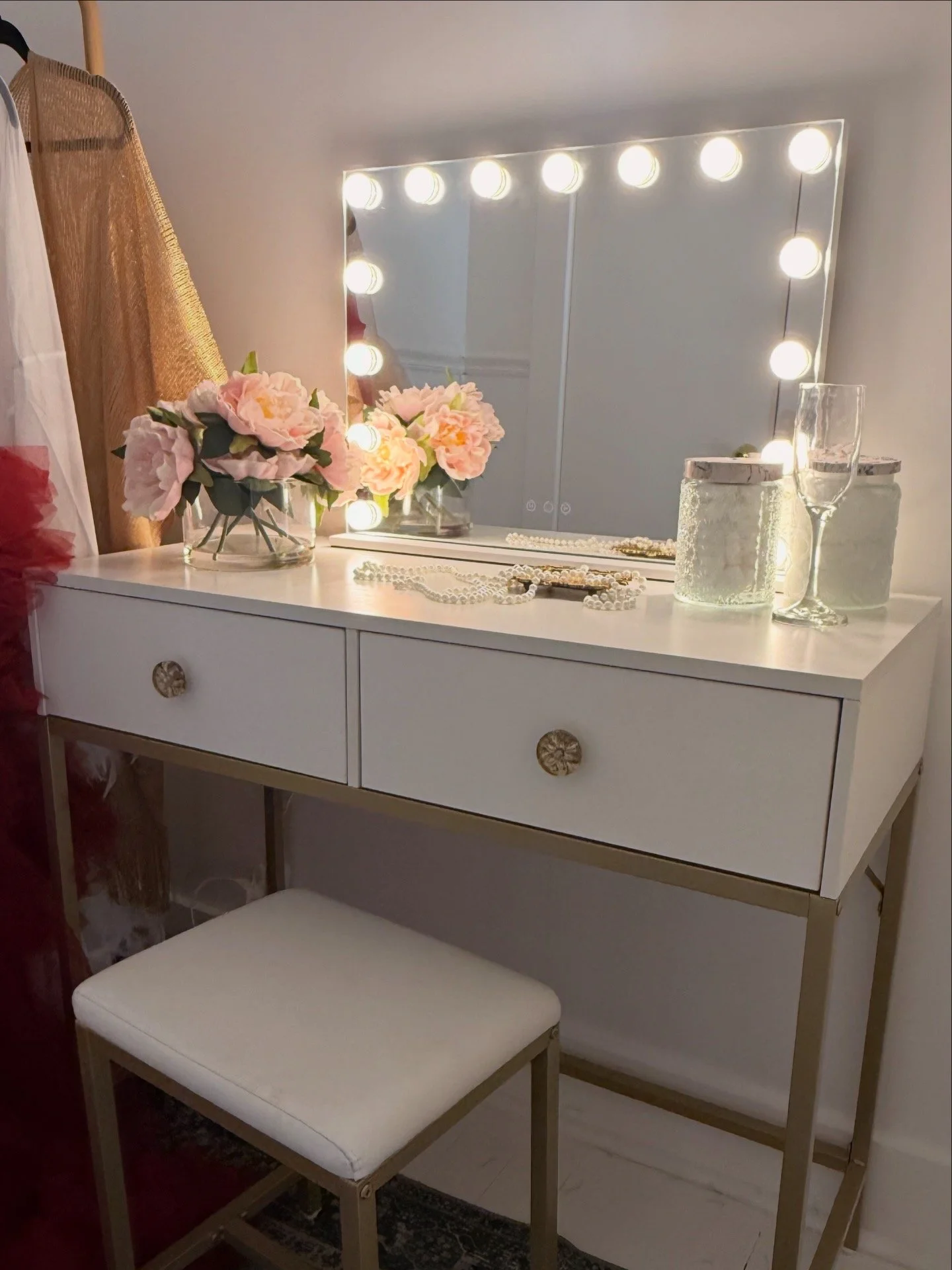 Showgirl vanity set with white bulb mirror, white and gold accents