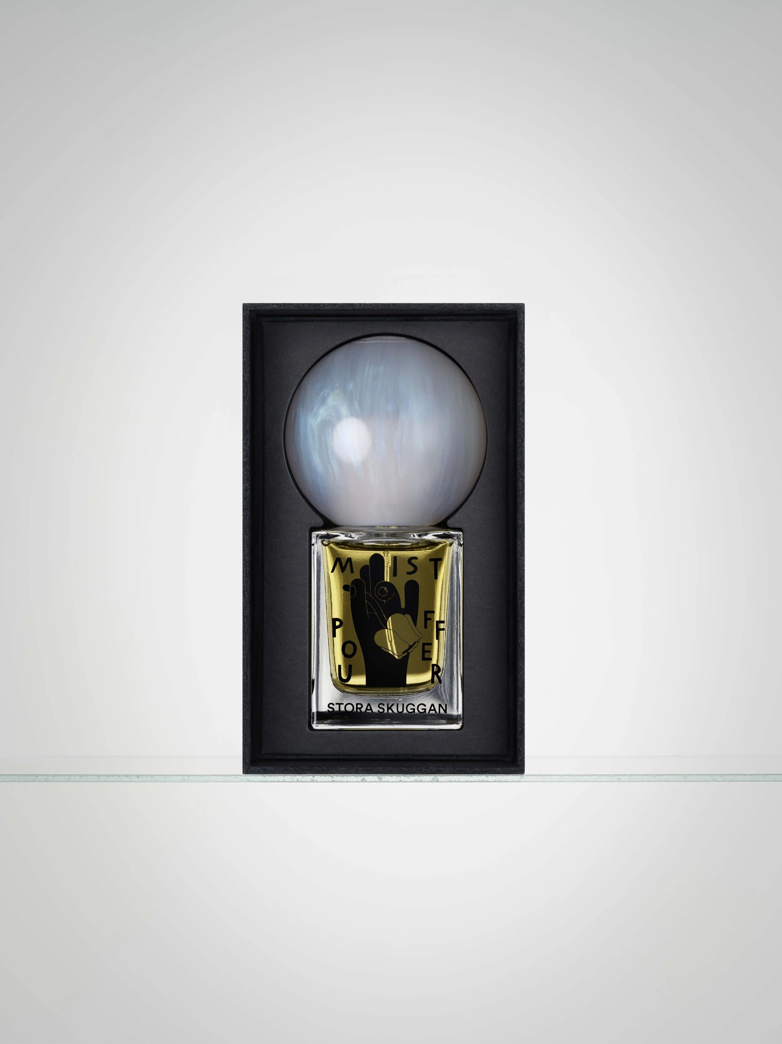 Stora Skuggan_Box_keyhole_no bottle-WITHBOTTLE_MISTPOUFFER_v2.jpg
